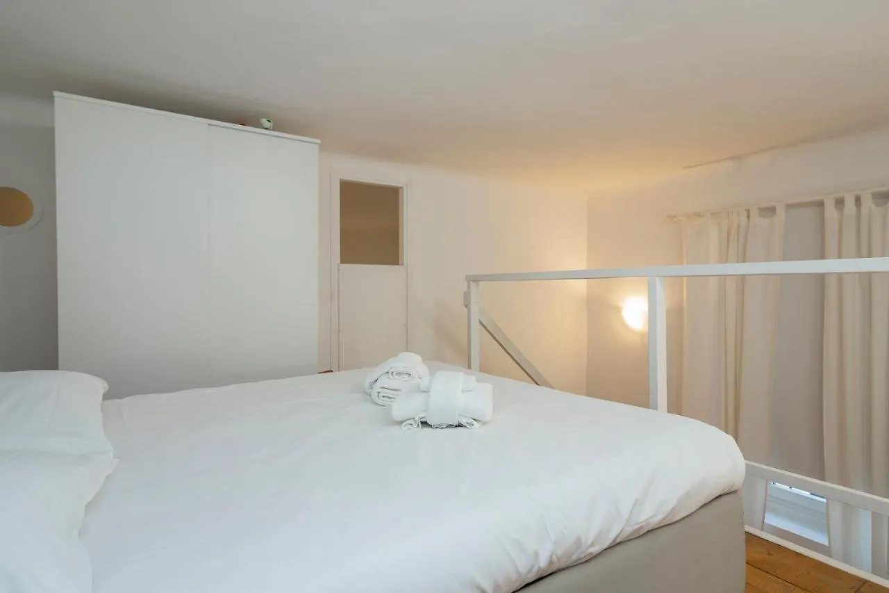 Flat In Isola De Castillia 22 Milan 0*,