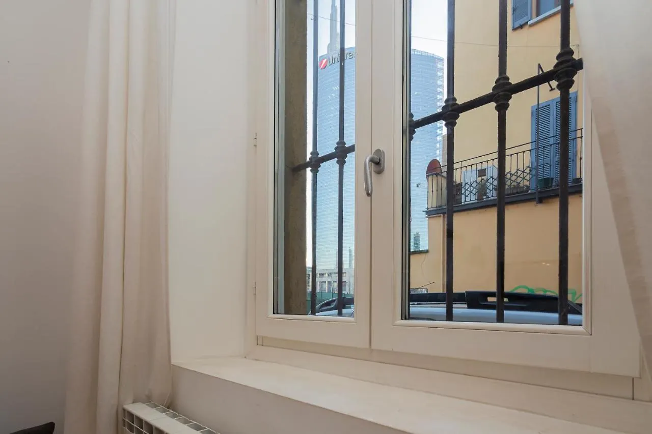 Flat In Isola De Castillia 22 Milan 0*,  Italy