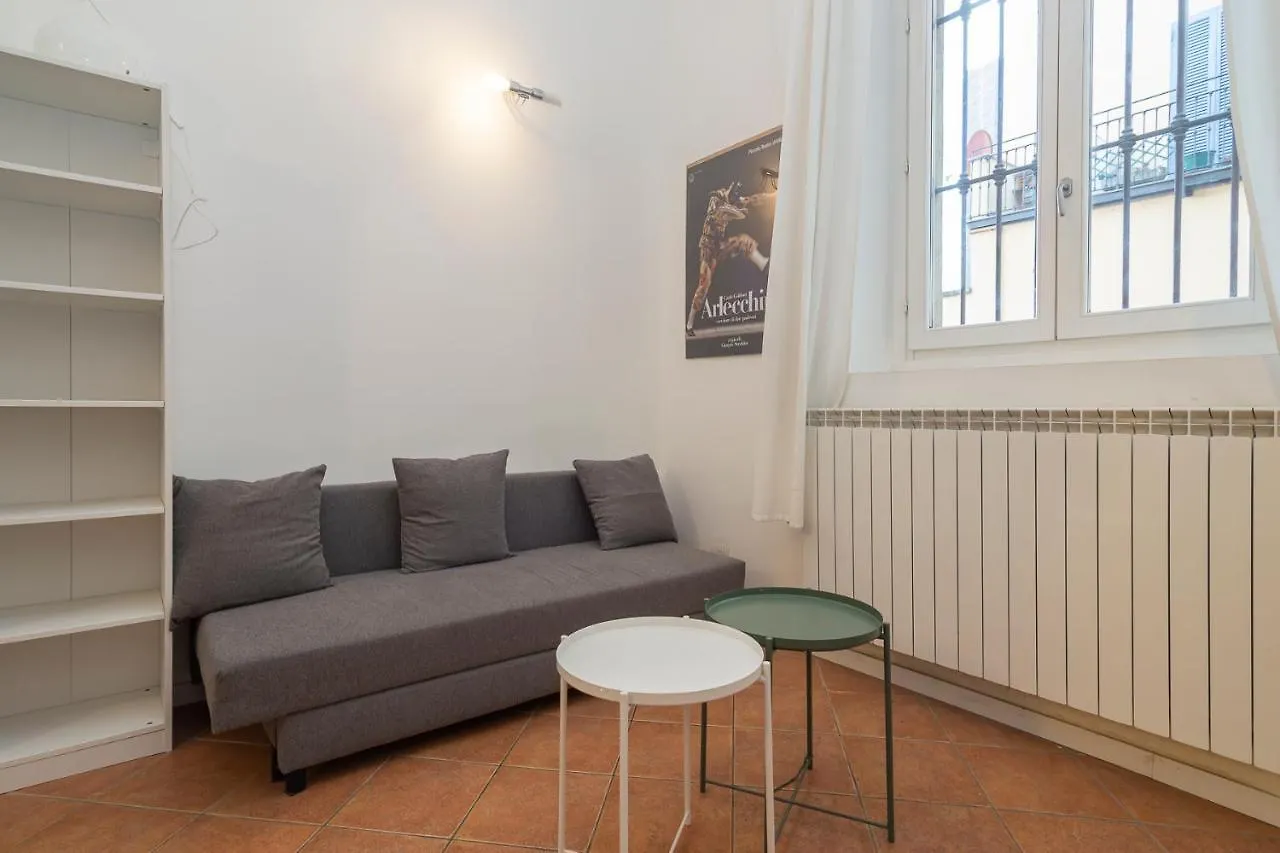 Flat In Isola De Castillia 22 Milan 0*,