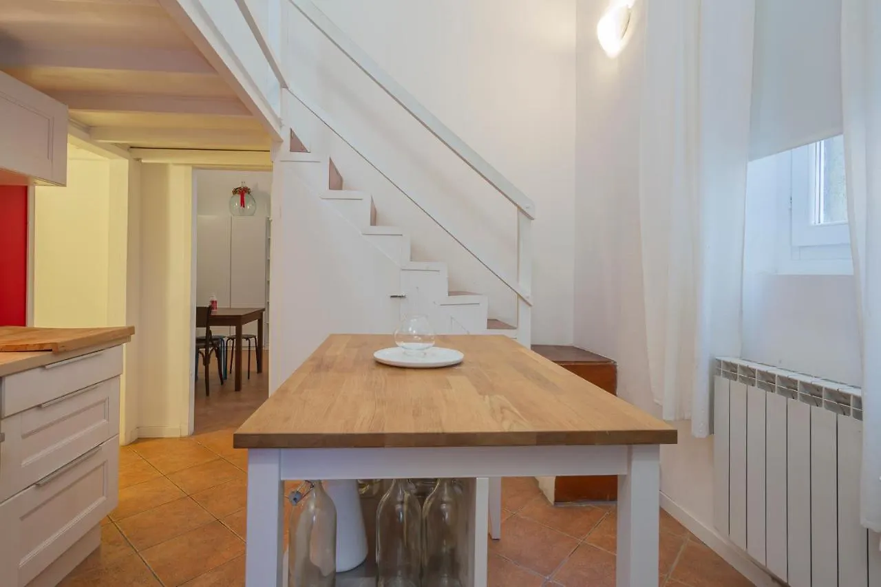Flat In Isola De Castillia 22 Milan Appartement